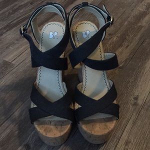 Black strap wedges